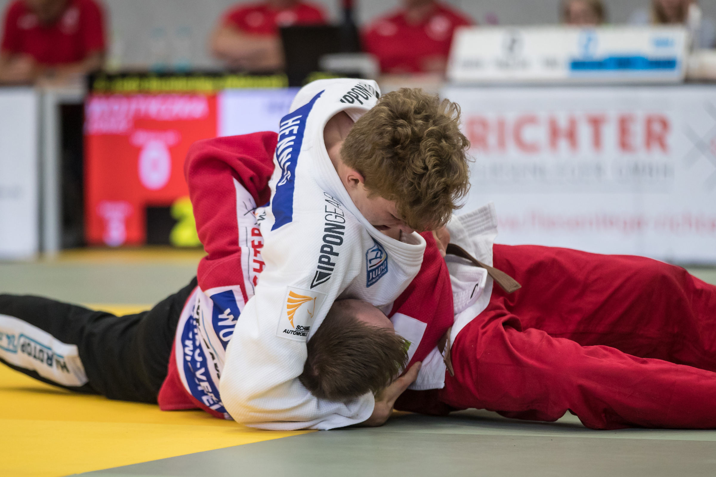 Len Hennig und die Männer der Berliner Kampfgemeinschaft hatten in der 2. Bundesliga alles im Griff. © Sportfotos24/Thomas Wetzel