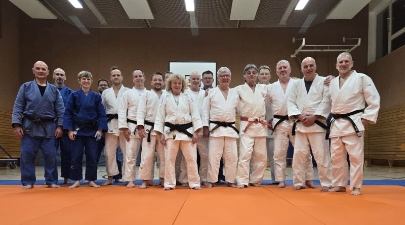 Neues Format Kata-Werkstatt beim Sportclub Charis 02 e.V. kommt gut an